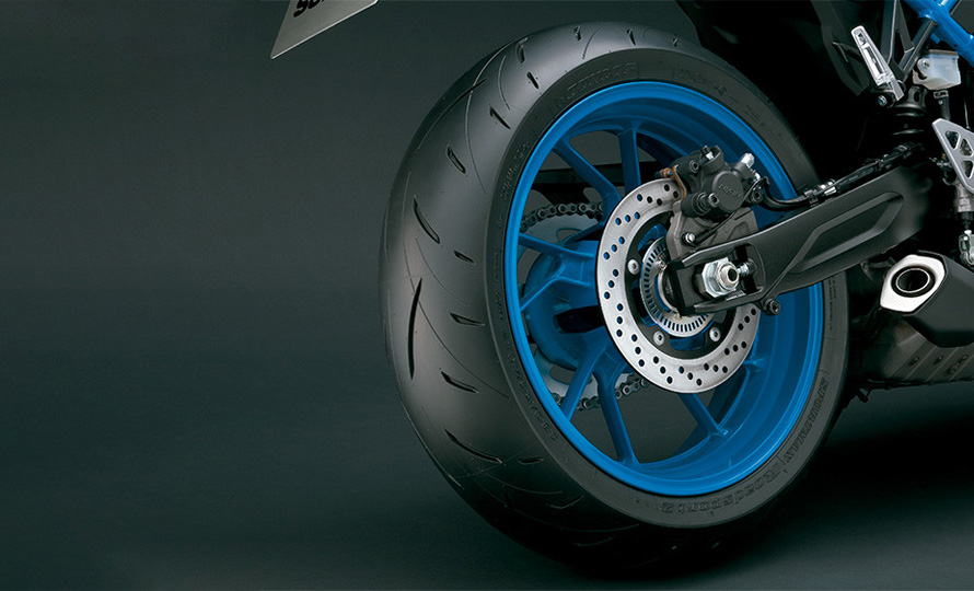 GSX-8S (19).jpg?v=1744726470
